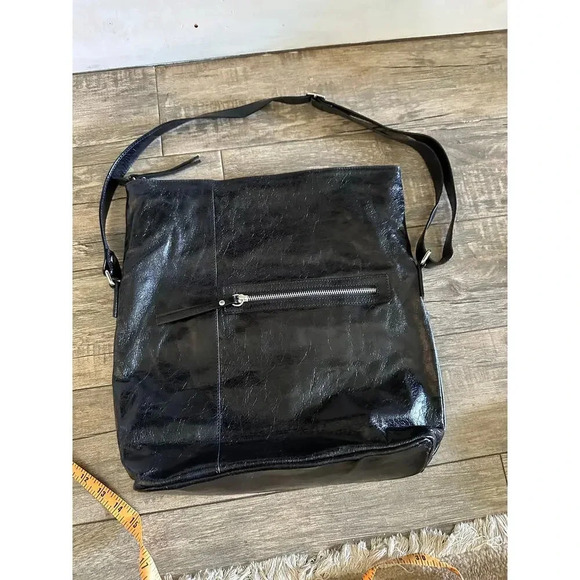 Garnet Hill Black Shiny Leather Hobo Shoulder Handbag - Picture 9 of 13